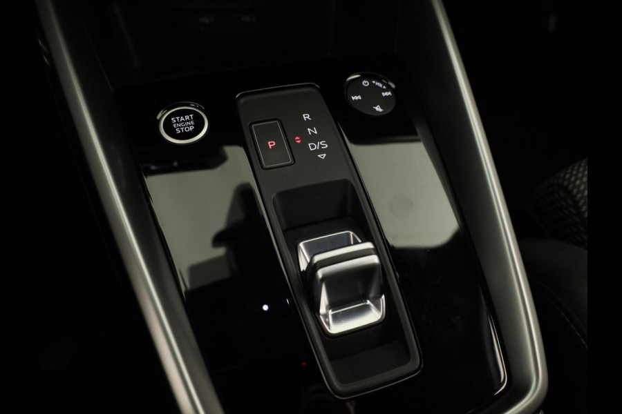 Audi A3 Sportback 30 TFSI S edition 110pk Automaat | Navigatie | Climat control | Cruise Control | S line interieur |