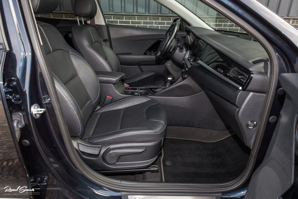 Kia Niro 1.6 GDi PHEV ExecutiveLine | Adaptieve cruise | Panorama dak | Memory | Blis | Trekhaak |