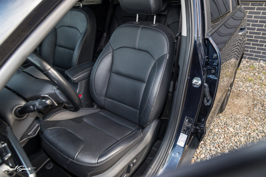 Kia Niro 1.6 GDi PHEV ExecutiveLine | Adaptieve cruise | Panorama dak | Memory | Blis | Trekhaak |