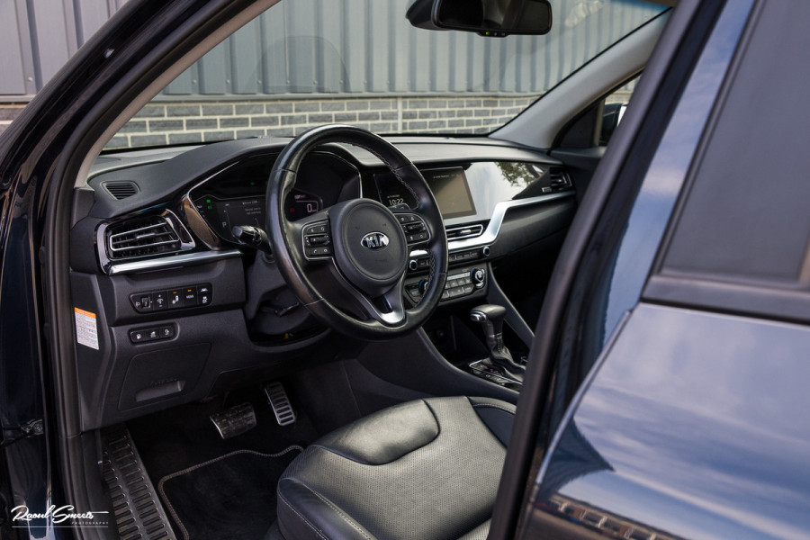 Kia Niro 1.6 GDi PHEV ExecutiveLine | Adaptieve cruise | Panorama dak | Memory | Blis | Trekhaak |