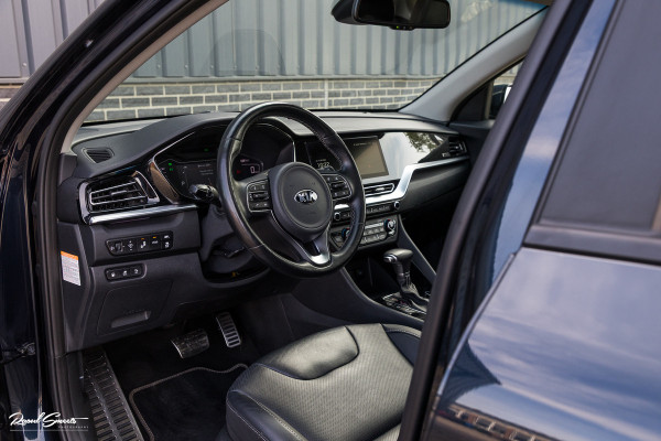 Kia Niro 1.6 GDi PHEV ExecutiveLine | Adaptieve cruise | Panorama dak | Memory | Blis | Trekhaak |