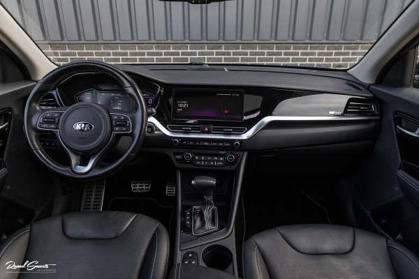 Kia Niro 1.6 GDi PHEV ExecutiveLine | Adaptieve cruise | Panorama dak | Memory | Blis | Trekhaak |