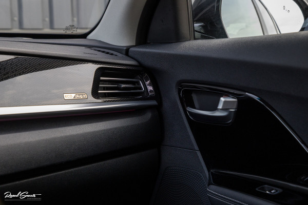 Kia Niro 1.6 GDi PHEV ExecutiveLine | Adaptieve cruise | Panorama dak | Memory | Blis | Trekhaak |