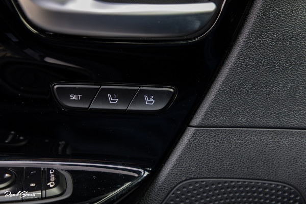 Kia Niro 1.6 GDi PHEV ExecutiveLine | Adaptieve cruise | Panorama dak | Memory | Blis | Trekhaak |