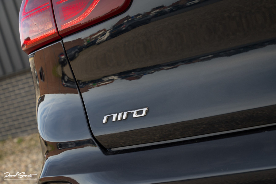 Kia Niro 1.6 GDi PHEV ExecutiveLine | Adaptieve cruise | Panorama dak | Memory | Blis | Trekhaak |