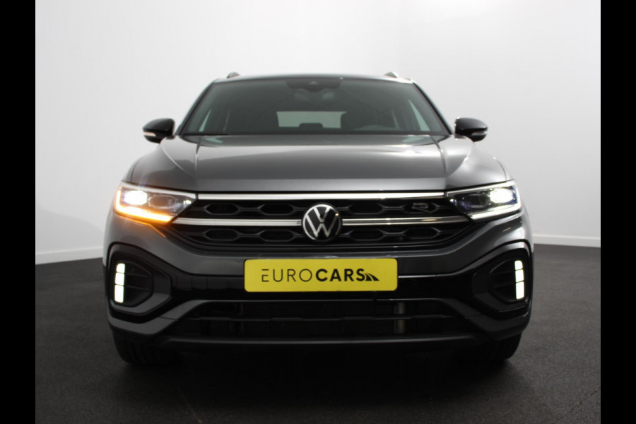 Volkswagen T-Roc 1.5 TSI DSG R-Line + Design pakket Black Automaat Climate control Stoelverwarming Stuurverwarming Parkeersensoren LED Adaptieve cruise control Camera Panorama dak Navigatie Apple Carplay/Android Auto Climate control