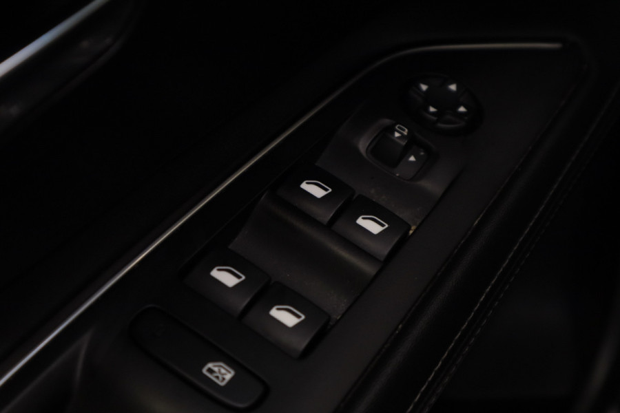 Peugeot 3008 1.2 PureTech GT Line Cruise/Climate Pano Automaat