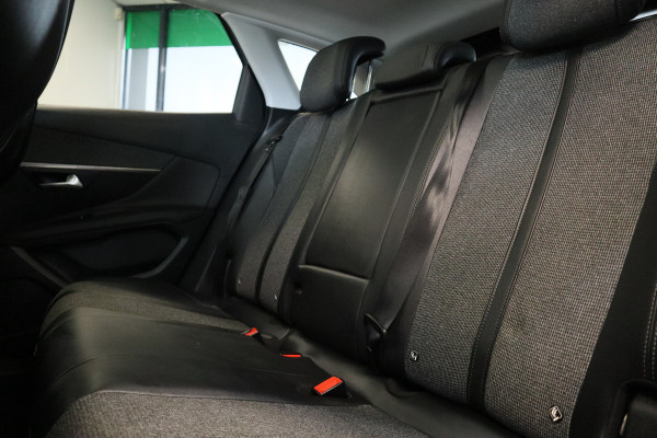 Peugeot 3008 1.2 PureTech GT Line Cruise/Climate Pano Automaat