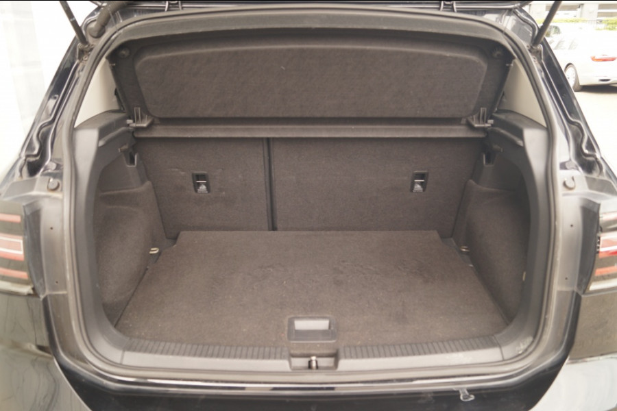 Volkswagen T-Cross 1.0 TSI Life -LEER-NAVI-PDC-CAM-