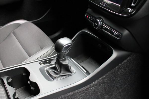 Volvo XC40 1.5 T3 Momentum Apple Carplay - Cruise Control Adaptieve - Camera - Navi