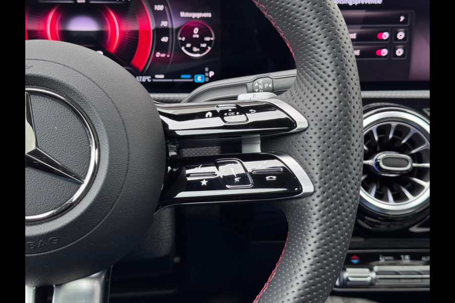 Mercedes-Benz CLA-Klasse 180 AMG Line 45s Pano/Camera/Sfeer/Keyless