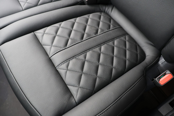 Ford Transit Custom 320 2.0 TDCI 150 PK L2H1 Limited DC | Dubbel Cabine | ACC | Blind Spot | Navigatie | Camera | CarPlay | Lane Assist |  | Glaslook panelen | Verlengde fabrieksgarantie tot 12-2029