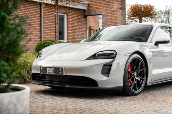 Porsche Taycan Sport Turismo | Krijt grijs | Pano | Sport design | Luchtvering | 21'' GTS