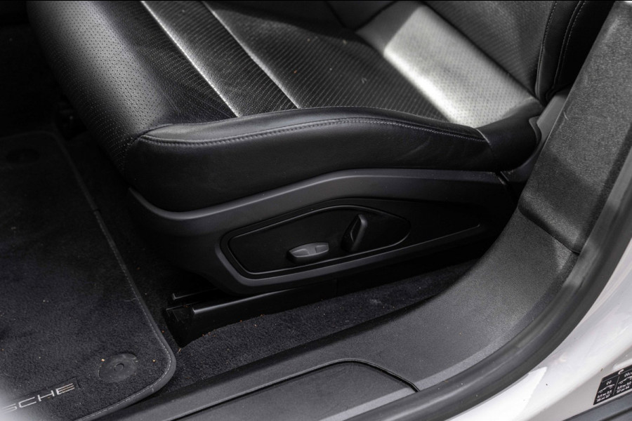 Porsche Taycan Sport Turismo | Krijt grijs | Pano | Sport design | Luchtvering | 21'' GTS