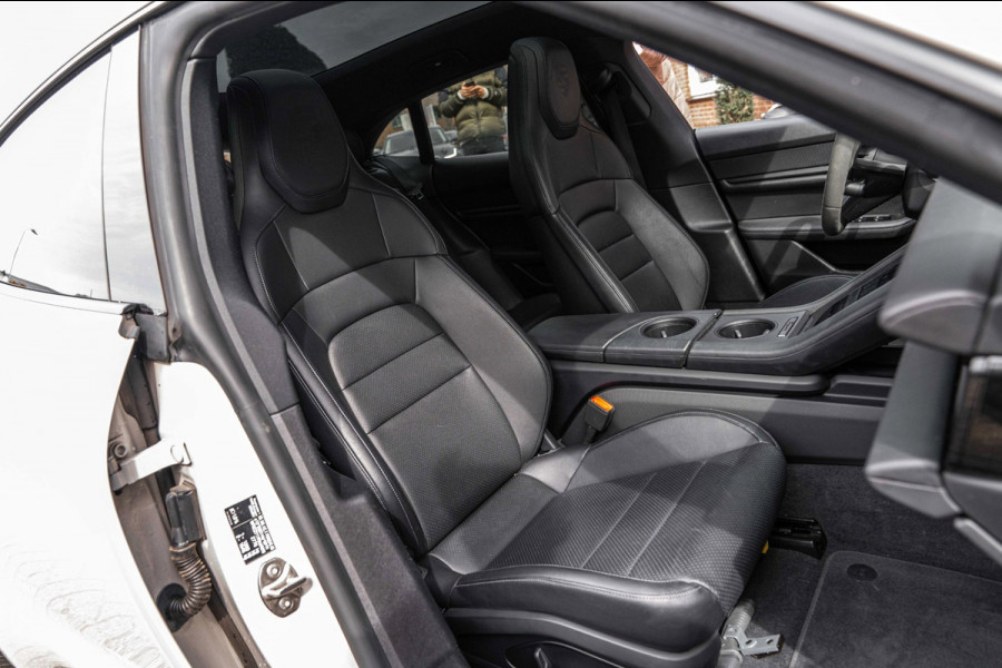 Porsche Taycan Sport Turismo | Krijt grijs | Pano | Sport design | Luchtvering | 21'' GTS