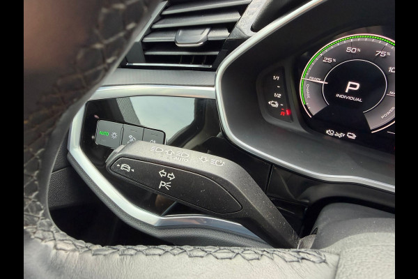 Audi Q3 Sportback 45 TFSI e Edition 245Pk |Navigatie | Camera | ACC | Climate | Leder | 21" Lichtmetaal | Led.