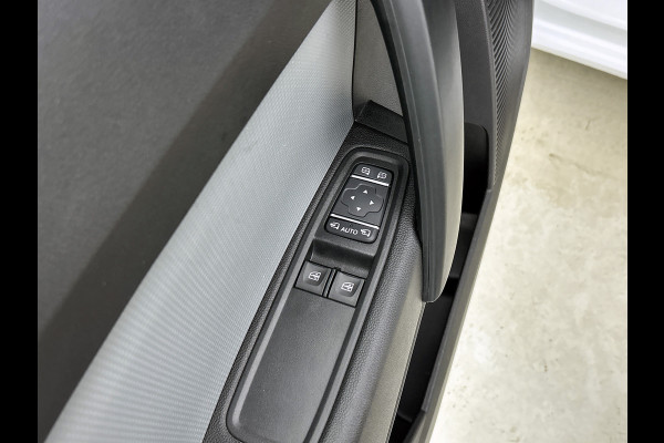 Nissan Townstar N-Connecta L2 45 kWh 100% EV. / Pdc.+Camera / Airco-ecc./ Radio-multimedia / Schuifdeur rechts / WLTP-actieradius: ca. 285 km / Apk 03-2028