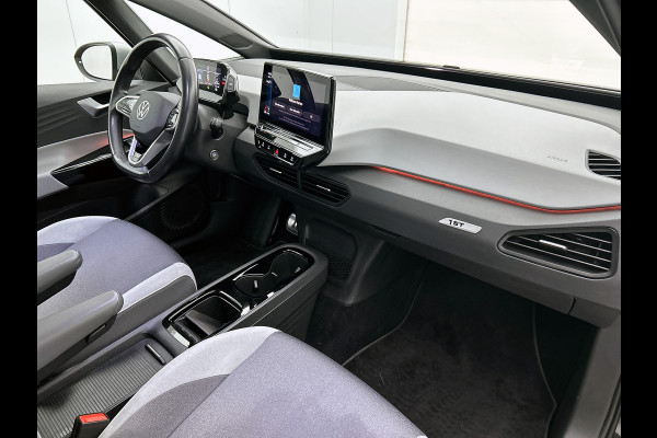 Volkswagen ID.3 First Plus 58 kWh / Trekhaak / Pdc+Camera / Xenon / Airco-ecc / Radio multimedia / Navigatie / Apk 12-2026