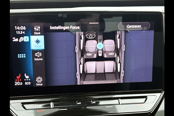 Volkswagen ID.3 First Plus 58 kWh / Trekhaak / Pdc+Camera / Xenon / Airco-ecc / Radio multimedia / Navigatie / Apk 12-2026