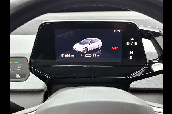 Volkswagen ID.3 First Plus 58 kWh / Trekhaak / Pdc+Camera / Xenon / Airco-ecc / Radio multimedia / Navigatie / Apk 12-2026