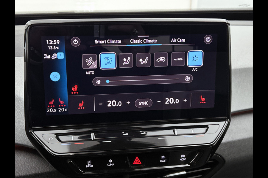 Volkswagen ID.3 First Plus 58 kWh / Trekhaak / Pdc+Camera / Xenon / Airco-ecc / Radio multimedia / Navigatie / Apk 12-2026