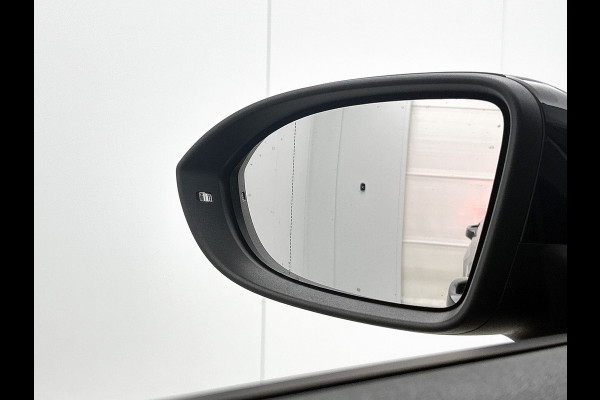 Volkswagen ID.3 Pro 62KWh Comfort / Navigatie / Pdc.V+A / Airco-ecc./ Xenon / Radio multimedia / Apk 08-2026