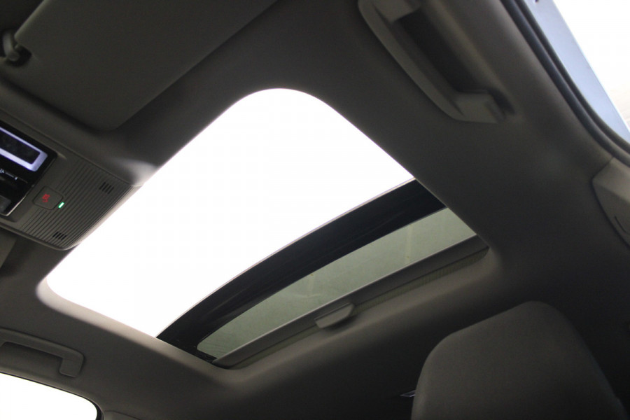 Volkswagen Golf 1.0 TSI Life Business |Pano|Stoel/stuur verw.|