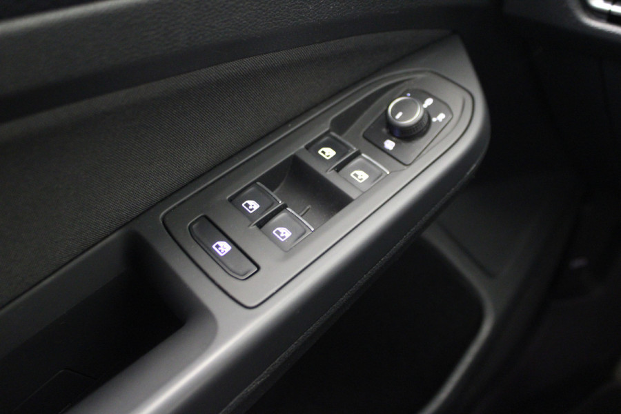 Volkswagen Golf 1.0 TSI Life Business |Pano|Stoel/stuur verw.|