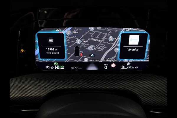 Volkswagen Golf 1.5 eHybrid GTE 272 pk Automaat (DSG) | Verlengde garantie | Navigatie | Panoramadak | Trekhaak (wegklapbaar) | Parkeersensoren (Park assist) | Achteruitrijcamera | Stoelverwarming |