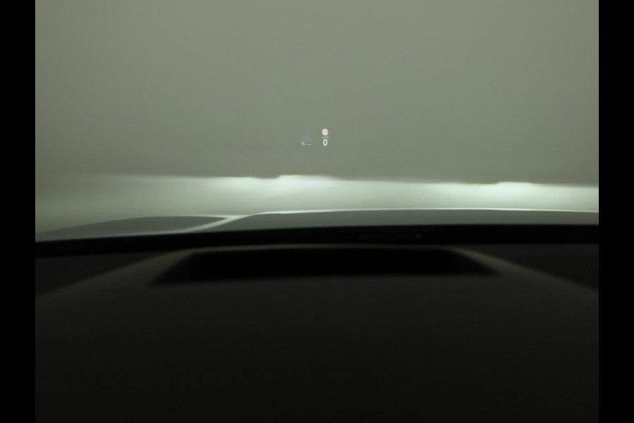 Volkswagen Golf 1.5 eHybrid GTE 272 pk Automaat (DSG) | Verlengde garantie | Navigatie | Panoramadak | Trekhaak (wegklapbaar) | Parkeersensoren (Park assist) | Achteruitrijcamera | Stoelverwarming |