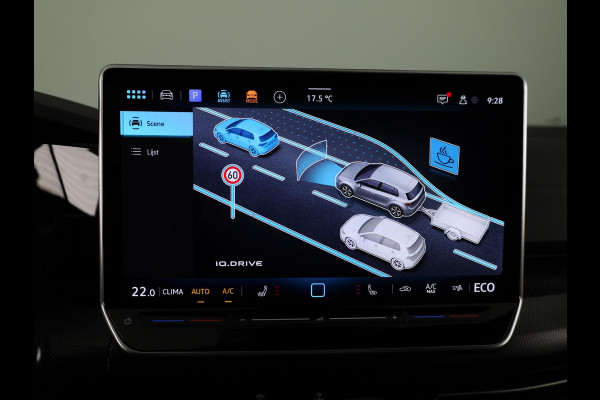 Volkswagen Golf 1.5 eHybrid GTE 272 pk Automaat (DSG) | Verlengde garantie | Navigatie | Panoramadak | Trekhaak (wegklapbaar) | Parkeersensoren (Park assist) | Achteruitrijcamera | Stoelverwarming |