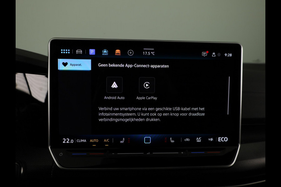 Volkswagen Golf 1.5 eHybrid GTE 272 pk Automaat (DSG) | Verlengde garantie | Navigatie | Panoramadak | Trekhaak (wegklapbaar) | Parkeersensoren (Park assist) | Achteruitrijcamera | Stoelverwarming |