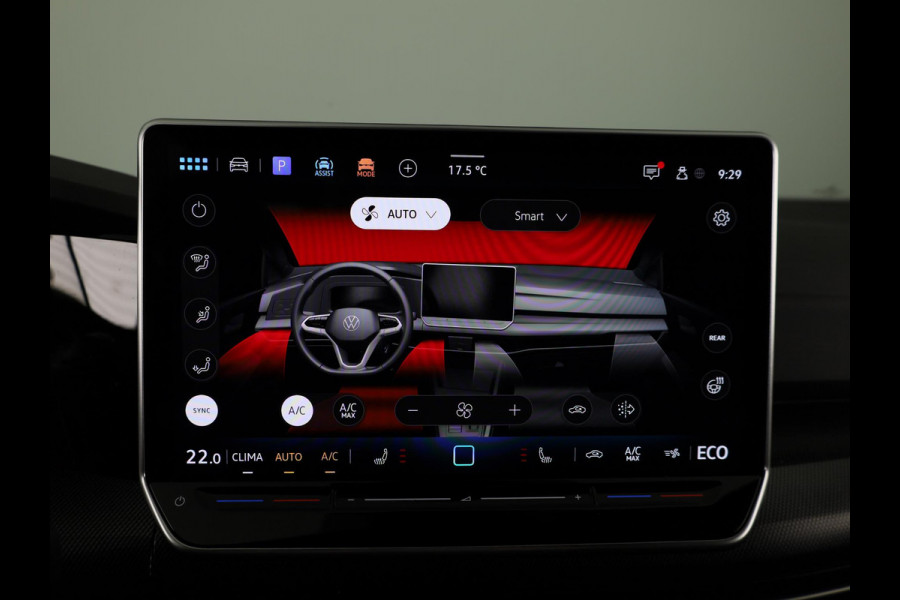 Volkswagen Golf 1.5 eHybrid GTE 272 pk Automaat (DSG) | Verlengde garantie | Navigatie | Panoramadak | Trekhaak (wegklapbaar) | Parkeersensoren (Park assist) | Achteruitrijcamera | Stoelverwarming |