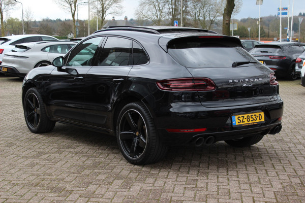 Porsche Macan 2.0 / NL Auto / Dealer onderhouden / Panoramadak / Camera / Luchtvering / Sportdesign+Chrono / 21'' / Adaptieve stoelen / CarPlay / Bose / DAB / Stoelverwarming / ACC