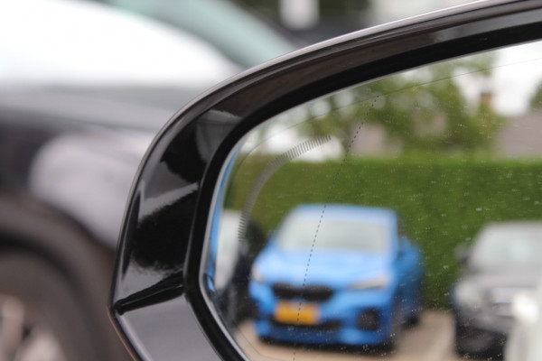 Volvo V60 2.0 T5 R-Design / Trekhaak / Panoramadak / Camera / Leder / Harman Kardon / 20'' / Keyless / CarPlay / Stuurverwarming / Stoelverwarming 4x / DAB / Dodehoek / Cruise Control