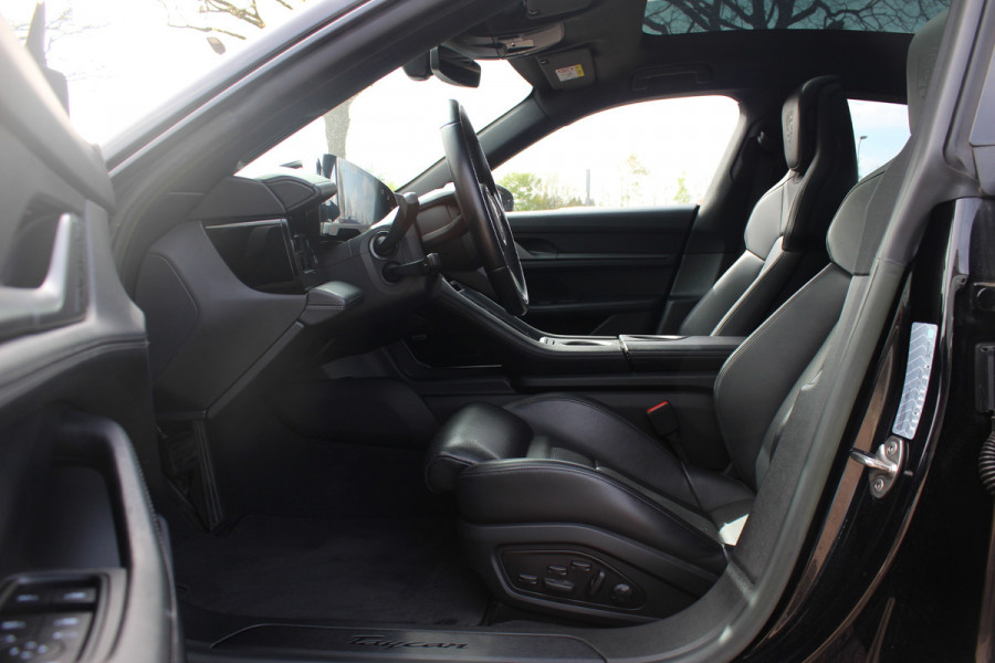 Porsche Taycan Performance 84 kWh / Panoramadak / 360Camera / Luchtvering / Sportchrono / 21'' / Bose / Keyless / Adaptieve Stoelen / Stuur+Stoelverwarming / Dodehoek / DAB / ACC