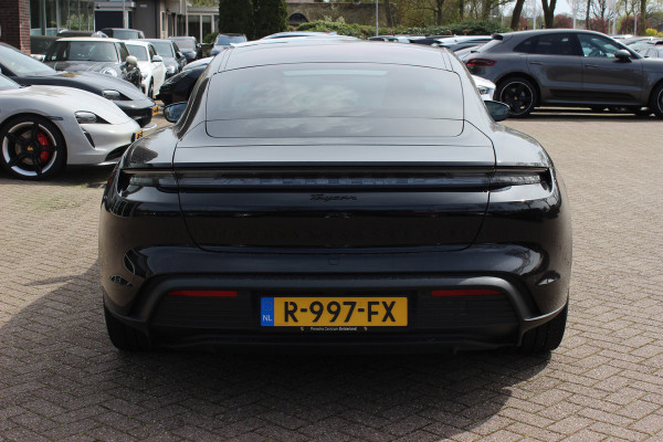 Porsche Taycan Performance 84 kWh / Panoramadak / 360Camera / Luchtvering / Sportchrono / 21'' / Bose / Keyless / Adaptieve Stoelen / Stuur+Stoelverwarming / Dodehoek / DAB / ACC