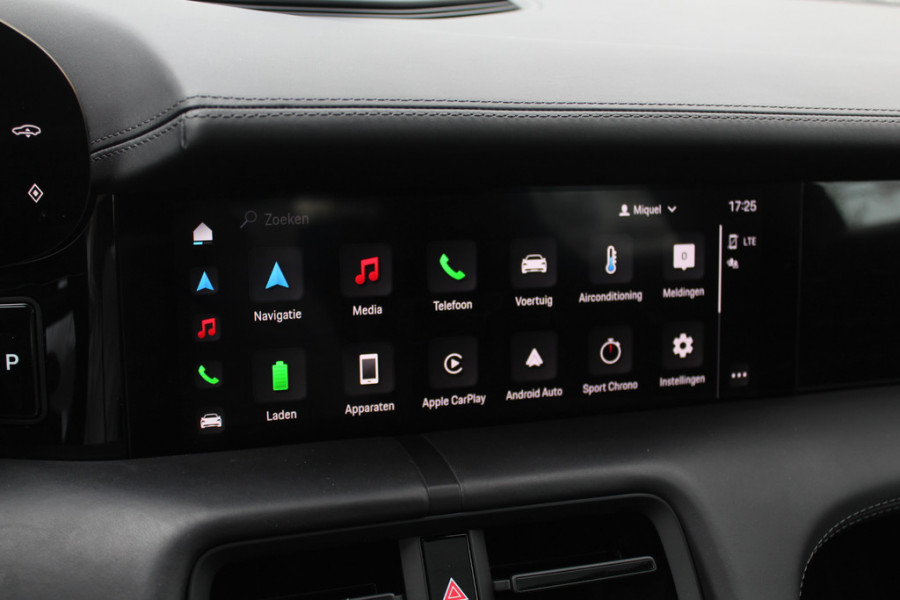 Porsche Taycan Performance 84 kWh / Panoramadak / 360Camera / Luchtvering / Sportchrono / 21'' / Bose / Keyless / Adaptieve Stoelen / Stuur+Stoelverwarming / Dodehoek / DAB / ACC