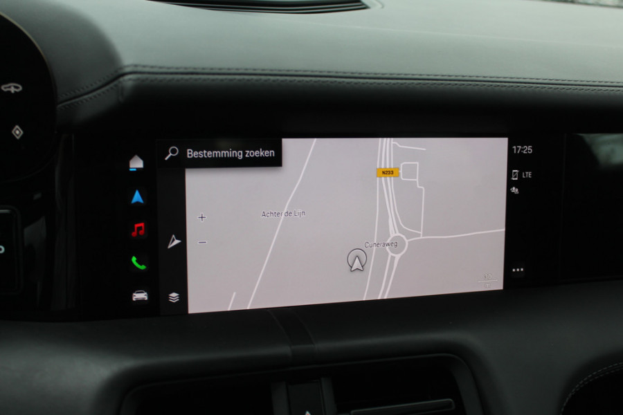 Porsche Taycan Performance 84 kWh / Panoramadak / 360Camera / Luchtvering / Sportchrono / 21'' / Bose / Keyless / Adaptieve Stoelen / Stuur+Stoelverwarming / Dodehoek / DAB / ACC