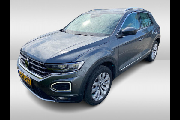 Volkswagen T-Roc 1.5 TSI Sport / Trekhaak / Camera / Virtual Cockpit / Keyless / 17'' / CarPlay / Stuur+Stoelverwarming / DAB / ACC