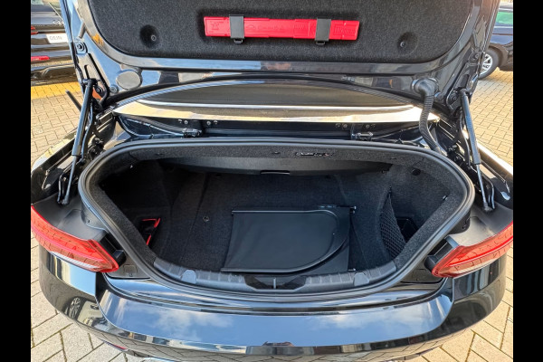 BMW 2 Serie Cabrio 218iA LUXURY ** LED, LEDER, APPLE/ANDROID, HiFi, 18-inch LMV, 2-zone AIRCO ** 2e EIG - Slechts 58.638km ** ** INFORMEER OOK NAAR ONZE AANTREKKELIJKE FINANCIAL-LEASE TARIEVEN **