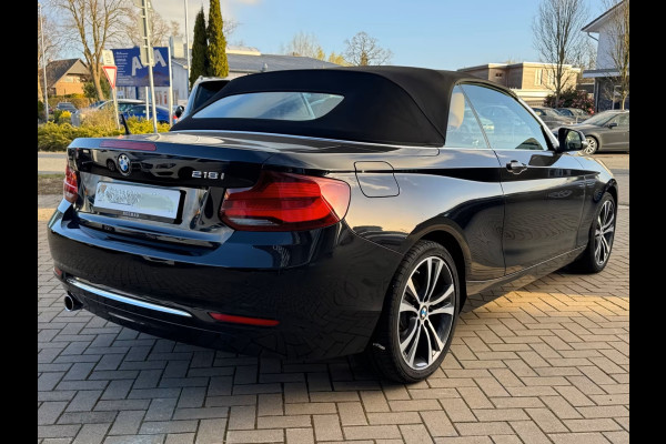 BMW 2 Serie Cabrio 218iA LUXURY ** LED, LEDER, APPLE/ANDROID, HiFi, 18-inch LMV, 2-zone AIRCO ** 2e EIG - Slechts 58.638km ** ** INFORMEER OOK NAAR ONZE AANTREKKELIJKE FINANCIAL-LEASE TARIEVEN **