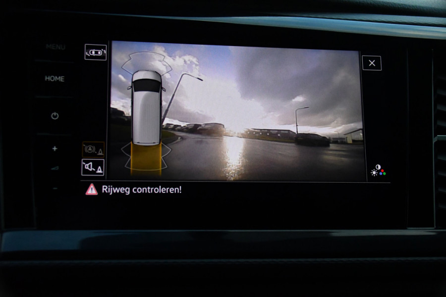 Volkswagen Transporter 2.0 TDI L1H1 Bulli Virtual, Adaptieve Cruise, Carplay, 150PK, Sensoren, NAVI, LED, UNIEK!