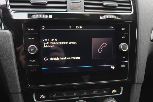 Volkswagen Golf 1.0 TSI Comfortline / Camera / CarPlay / 16'' / Navigatie / Parkeerhulp V+A / Getint glas / DAB / ACC