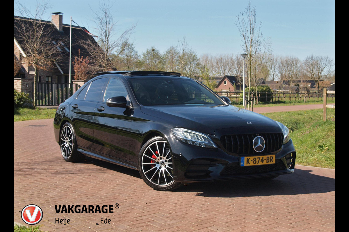 Mercedes-Benz C-Klasse 200 Premium Plus Pack | AMG Line | Panoramadak | Camera | Burmester | Sfeerverlichting |
