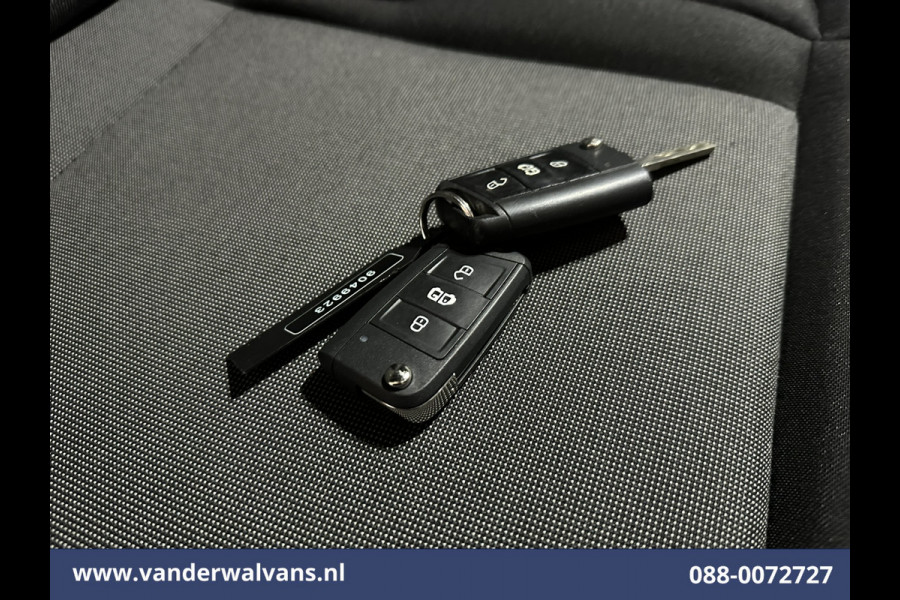 Volkswagen Crafter 2.0 TDI L3H2 L2H1 Euro6 Airco | Apple Carplay | Chauffeursstoel | Android Auto Bijrijdersbank