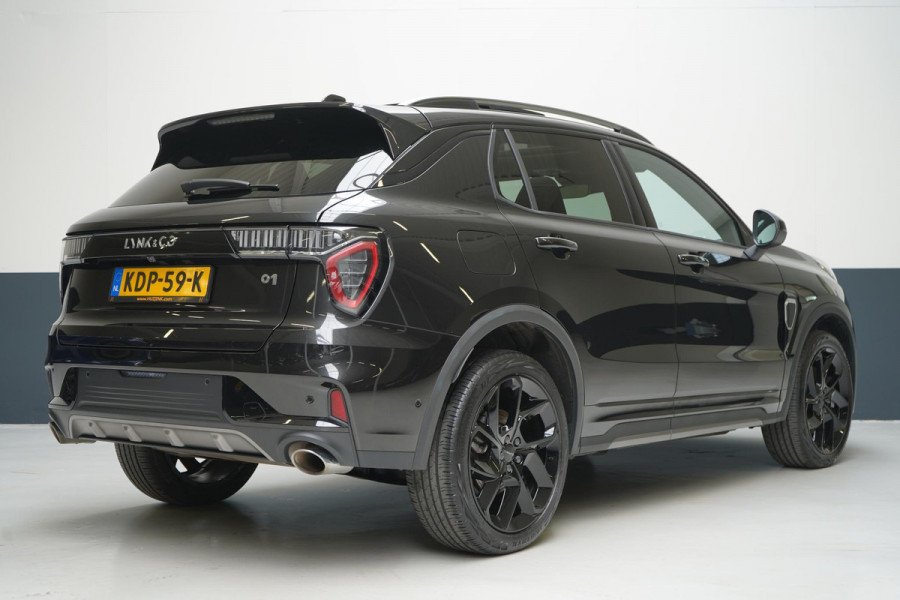 Lynk & Co 01 1.5 | Zwart optiek | Panoramadak | Navigatie | Memory | Apple CarPlay