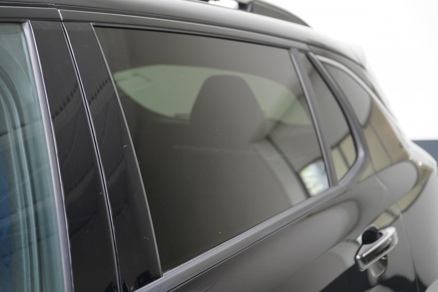 Lynk & Co 01 1.5 | Zwart optiek | Panoramadak | Navigatie | Memory | Apple CarPlay