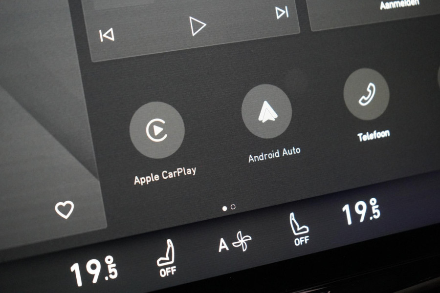 Lynk & Co 01 1.5 | Zwart optiek | Panoramadak | Navigatie | Memory | Apple CarPlay