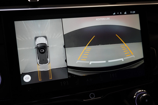 Lynk & Co 01 1.5 | Zwart optiek | Panoramadak | Navigatie | Memory | Apple CarPlay